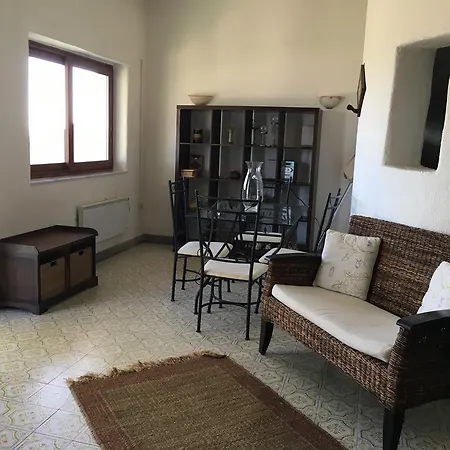 Baia Del Riccio Villa *